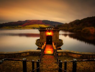 greatlittlebreaks-walking-the-peak-district-blog-ladybower-reservoir